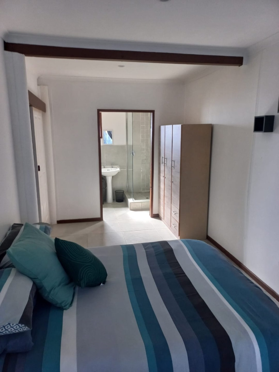 5 Bedroom Property for Sale in C Place Eastern Cape